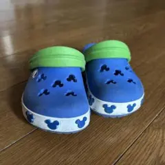 Crocs ミッキー型サンダル 青/緑