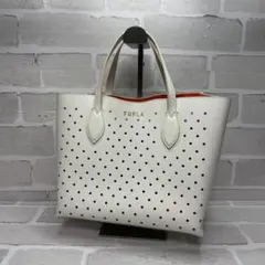 (極美品)大人気、フルラ、エレ、ハンドバッグ、オールレザー、パウチング、現行、金