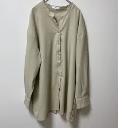 ap retro 長袖 バンドカラーシャツ ベージュくすみカラー後ろ姿が可愛いのサムネイル