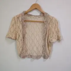 axes femme ベージュ かぎ編み風レースボレロ M