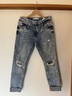 ZARA メンズ　細身ダメージ加工デニムパンツ