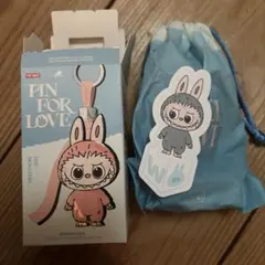 【W】　ラブブ　ぬいぐるみ　イニシャル　PIN FOR LOVE 正規品