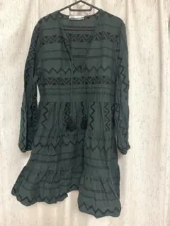 ZARA ダークグリーン刺繍ワンピース L