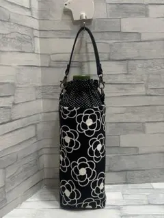 ペットボトルカバー 北欧風花柄 ブラック ハンドメイド - メルカリ