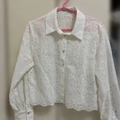 ZARA 刺繍入りホワイトシャツ Mサイズ