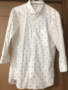 UNIQLOアンカー柄メンズシャツ
