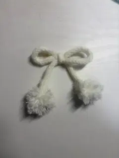 リボンポンポンヘアアクセサリー ハンドメイド毛糸かぎ針編みヘアピンかわいい