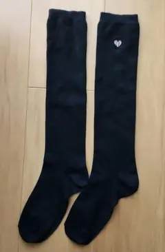 キッズ靴下 黒 ハート型ロゴ