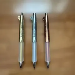 Item thumbnail for item c5675190-dcdc-4037-bc27-9de61c3921a3