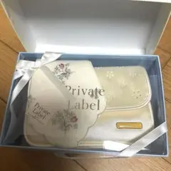 ~8/5 PrivateLabel 白 ポーチ ハンカチ セット 箱 ギフトのサムネイル