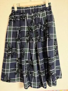 更なるセール中‼️チェック 花柄フレアスカート
