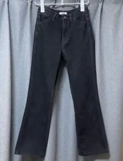 ユニクロ　UNIQLO フレアジーンズ　フレアデニム