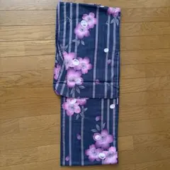 新品未使用⭐︎浴衣 紺色 ピンクの花柄