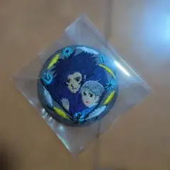 ジブリ　ハウルの動く城　刺繍缶バッジ