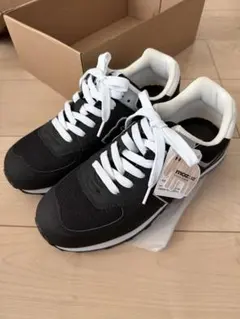 【未使用美品】MOZ 25.5㎝スニーカー　ブラック