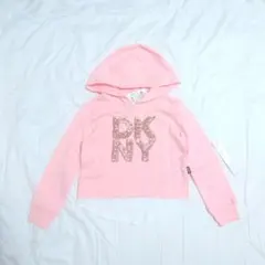 【新品・汚れあり】DKNY　スパンコールロゴ　重ね着風パーカー　4（120）