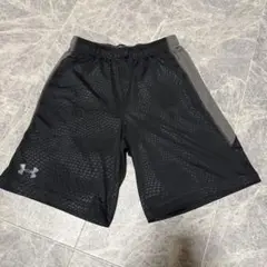 UNDER ARMOUR ブラックパンツ MD