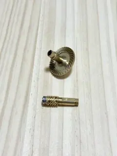 [中古] シマノ 22 ステラ　2500SHG ドライブギア、ピニオンギアのサムネイル