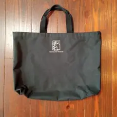 MENARD ART MUSEUM トートバッグ ブラックのサムネイル