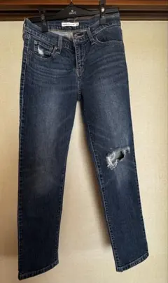 LEVI’S BORROWED FROM THE BOYS 24