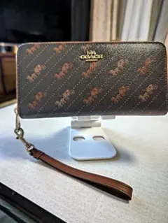 COACH 長財布 ホースアンドキャリッジ ストラップ付 - メルカリ