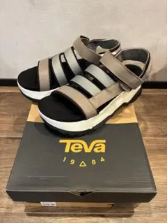 Teva ZAMORA テバ　24センチ　グレー　厚底サンダルのサムネイル