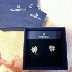 Swarovski 花型 イヤリング(箱付)