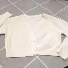 GUアイボリー Vネック カーディガン　美品