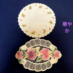 白地に刺繍のドイリーと華やかなレース刺繍のドイリー二枚セット