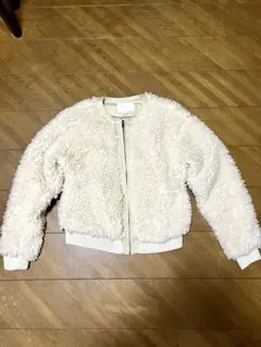 ehka sopo】M クリーム色　ボアジャケット　カジュアル　ジップアップ