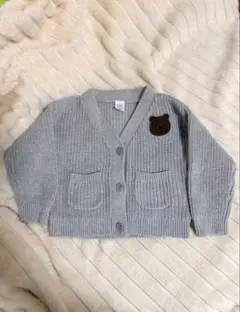 新品babyGAPニットカーディガン クマ刺繍付き