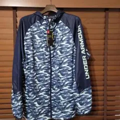 UNDER ARMOUR 迷彩柄ウィンドブレーカー