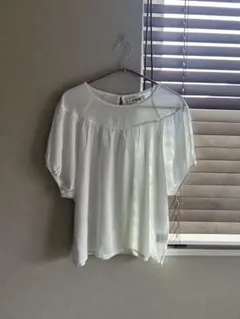 In this lifeホワイト バルーンスリーブ シャツ 半袖カットソー