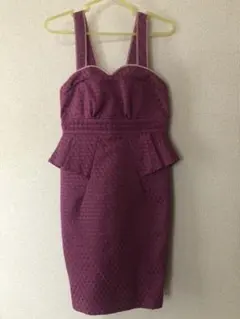 LilyBrownペプラムタイトワンピース