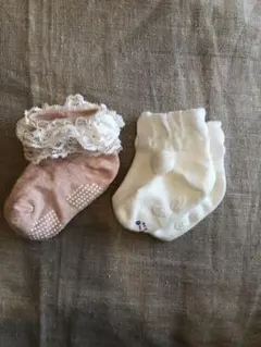 コムサ　コムサイズム　キッズフォレスト　ベビー　白　ピンク　靴下　7〜12cm