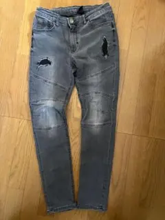 ダメージ加工 デニムパンツ