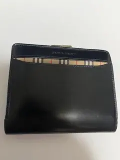 最終値下げ！BURBERRY 黒 レザー 二つ折り財布のサムネイル