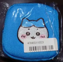 【ちいかわ】カラナビつき刺繍スクエアミニポーチ　ハチワレ