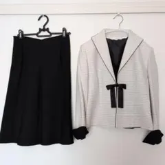 東京ソワール スーツ レディース インナー付き 9号 ホワイト ✕ ブラック