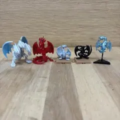 遊戯王　フィギュア　ブルーアイズホワイトドラゴン　レッドアイズブラックドラゴン