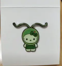 大阪万博 ハローキティ ピンバッチ 藻キティ - メルカリ