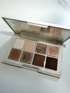 DECORTÉ スキンベージュアイシャドウ