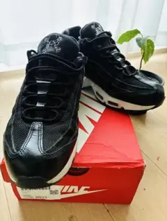 希少！限定絶版！AIR MAX95プレミアム！最安値に挑戦！スカルデザイン採用！