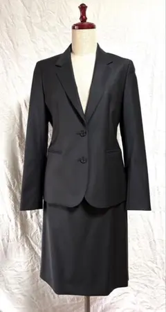 新品 Paul Smith ポールスミススカートスーツ 上42下40のサムネイル