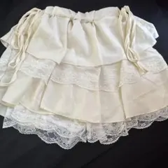 アイボリー フリル付きミニスカート