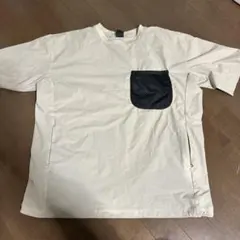 メッシュポケット付きクリーム色Tシャツ