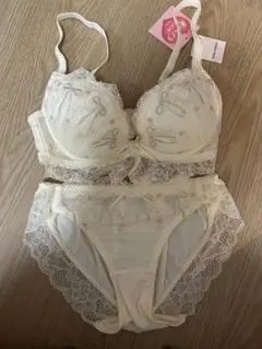 チュチュアンナ　運命のブラ　E65