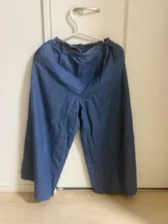 any fam薄手デニム地　肩ひもワイドパンツ