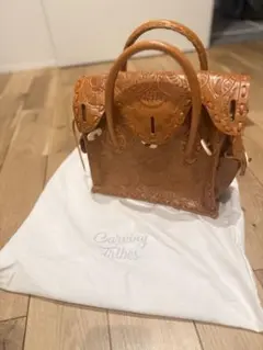Carving Tribes エンボスレザー ハンドバッグのサムネイル