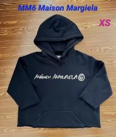 必*^様 MM6 Maison Margielaロゴ入りスウェットパーカー
